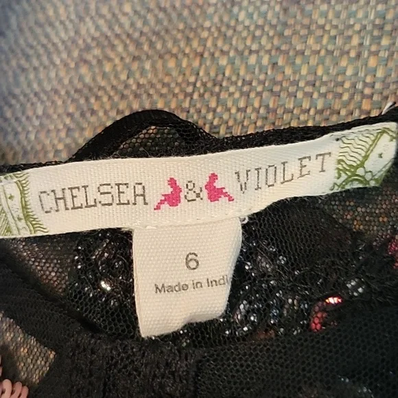 Chelsea & Violet black dress size 6 with sequined flowers - Picture 7 of 7
